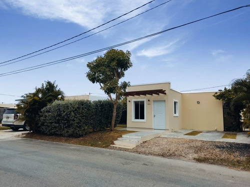 Villa En Ventaciudad Del Solverón, Punta Canausd 96,000