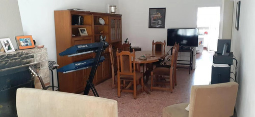 Casa En Venta - 2 Dormitorios 1 Baño - Cocheras - 294mts2 - Beccar, San Isidro