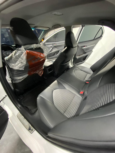 Toyota Camry Se Automatico 2023