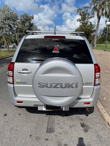Suzuki Grand Vitara 2.4 Jiii 2011