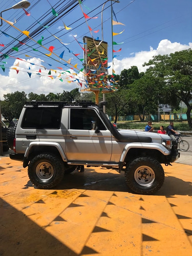 Imagen 3 de 10 de Toyota Machito Sincrónico