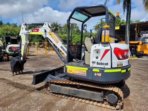 Miniexcavadora Bobcat E42 Modelo 2013