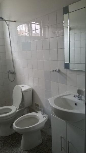 Imagen 9 de 10 de Venta De Apartamento Tres Dormitorios Malvin Inversion