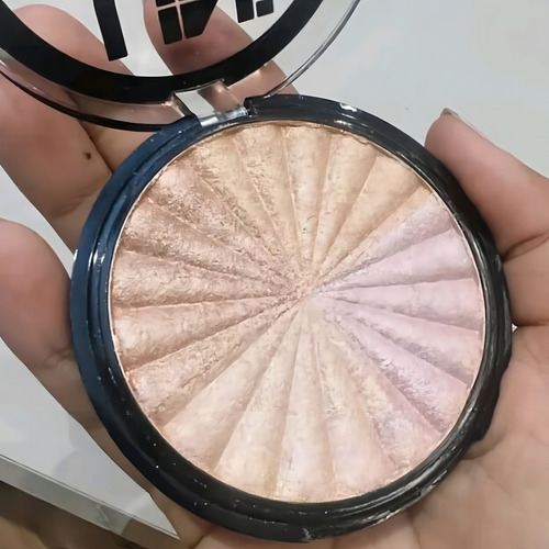 Iluminador Facial Brilho Intenso Efeito Radiante Uni Makeup