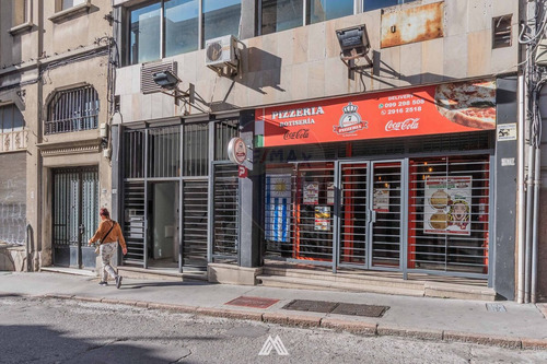 Venta Llave De Pizzería En Ciudad Vieja