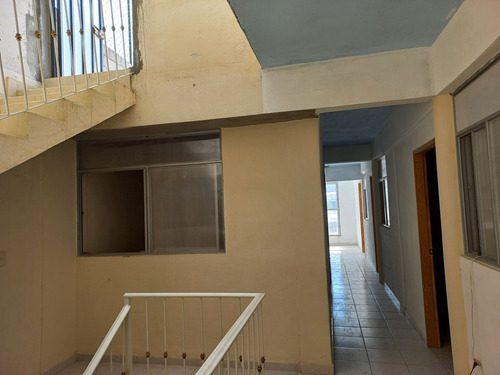 En Venta Casa En Balcones De San Pablo, 10 Recamaras, 3.5 Ba