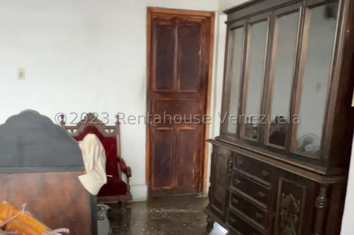 Terrenos En Venta En Centro Barquisimeto Lara -- %%m-c-t%% Cod. 23 Guion 2 7 7 9 1