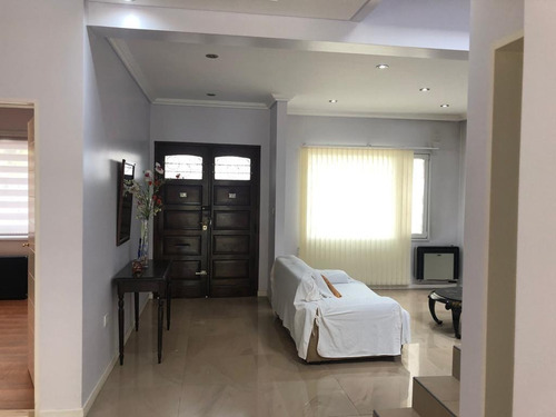 Imagen 3 de 15 de Venta Casa 6 Amb En Parque Leloir. Apto Profesional