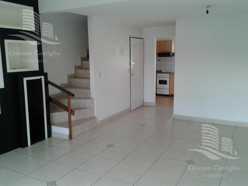 Venta Apto Credito - Casa 5 Ambientes, Cochera, Balcón - Villa Martelli, Vicente López