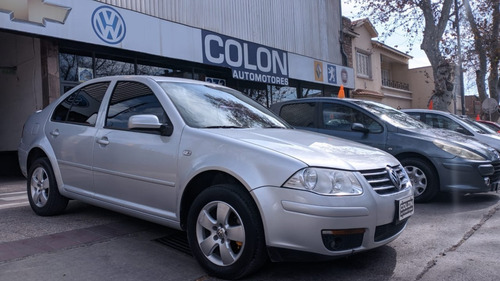 Imagen 14 de 15 de Volkswagen Bora 2010 2.0 Nafta Trendline