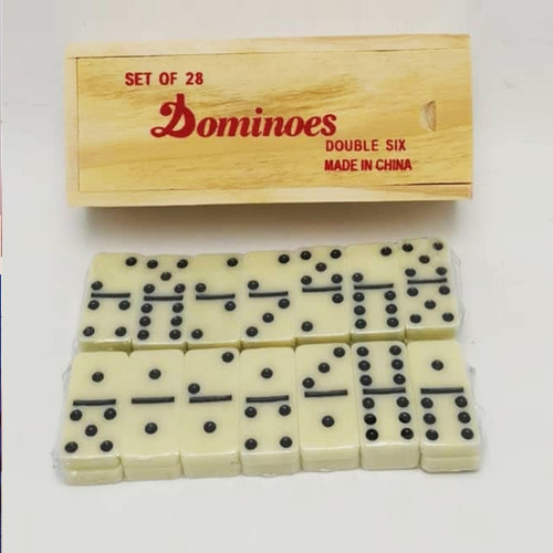 Imagen 4 de 5 de Domino Caja Peque De Madera Tamaño Piezas 4,7x2,4x0,8 Cms.