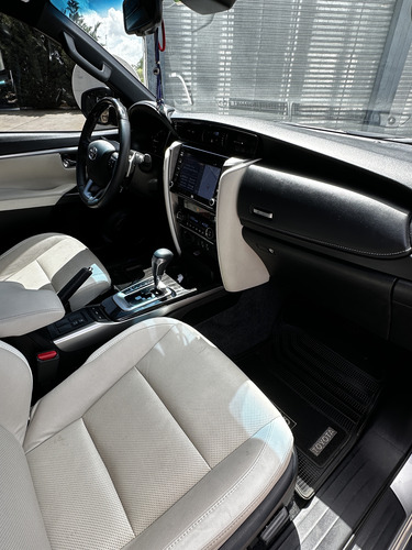 Vendo Toyota Sw4 Diamond 2023