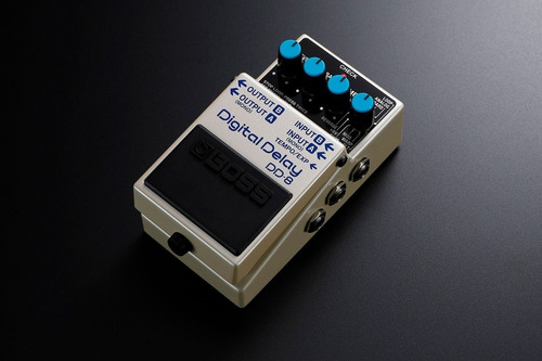 Pedal De Efecto Boss Digital Delay Dd-8 Gris Gris