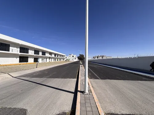 Inversionistas Local Comercial Nuevo 72.81 M2 - foto 1