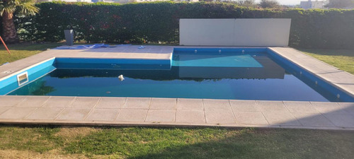 Venta. Casa 4 Dormitorios. San Luis, Country Los Quebrachos Golf