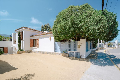 Excelente Casa En Condominio Casa Pueblo