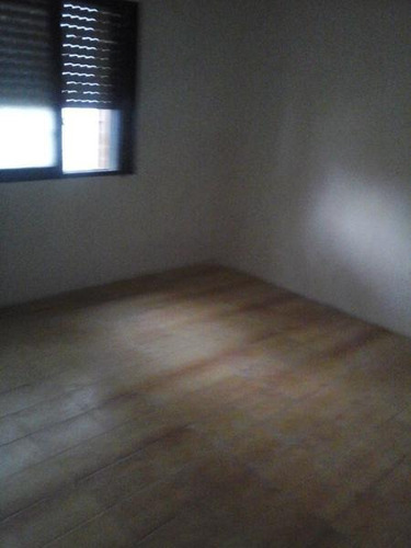 Imagen 9 de 10 de Casa De 3 Amb Con Fondo - Lanus Oeste