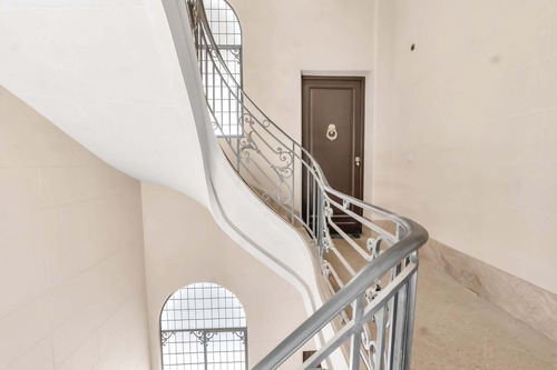 Espectacular Loft En Edificio A Estrenar Sobre Plaza Vicente López. Financiación Directa