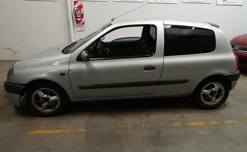 Renault Clio 1.6 Sport 2001