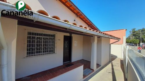 Imagem 8 de 30 de Casa 3 Dormitórios Para Venda No Centro De Cananéia/sp - Ca00085 - 68854824