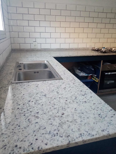 Imagen 5 de 9 de Mesada De Cocina En Mármol O Granito 1x55 Con Pileta