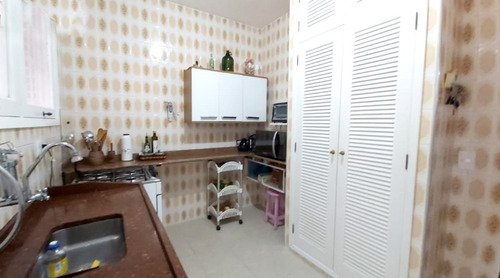 Casa A 200 Mts Da Praia. Lugar Muito Tranquilo Seguro Em Bairro Nobre. Casa Isolada. Estrutura Do Telhado Reformada - Madeiramento Com Manta. Parte Elétrica Revisada E Fiação Novos