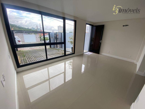 Imagem 6 de 29 de Sobrado À Venda - Alto Padrão Acabamento - Com 1 Suíte + 2 Dormitórios - Fazenda - Itajaí/sc - So0121