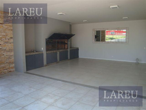 Departamento De 2 Ambientes En Venta - Condominio Civis