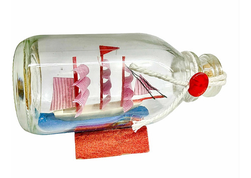 Barco A Escala En Una Botella