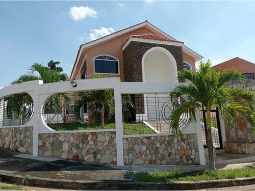 Casa En Altos De Guataparo