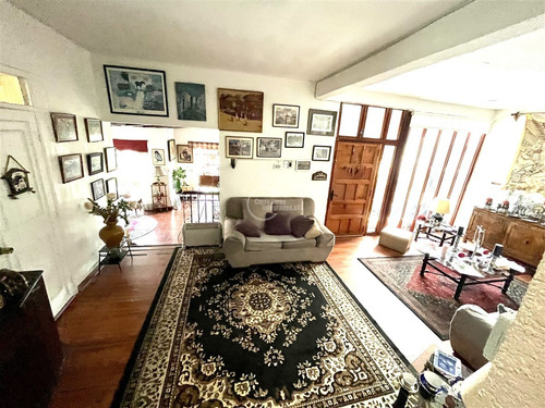 Casa En Venta De 5 Dorm. En Las Condes