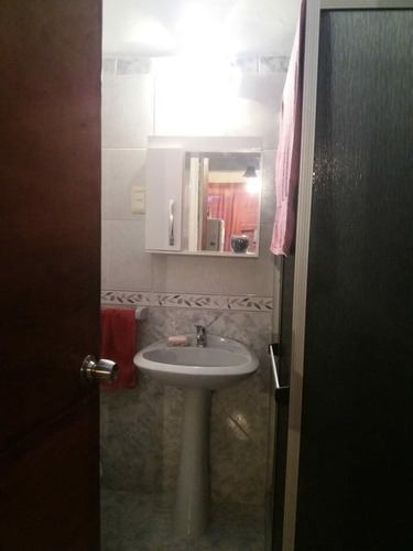 Imagen 7 de 9 de Exelente!!!casa De 2 Dormitorios Muy Comoda.
