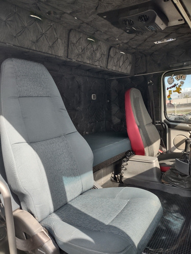 Imagem 13 de 15 de Volvo Fh 12 420