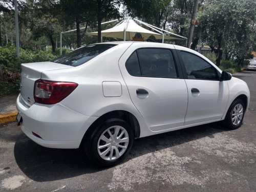 Imagen 5 de 12 de Renault Logan 2017 1.6 Expression Mt
