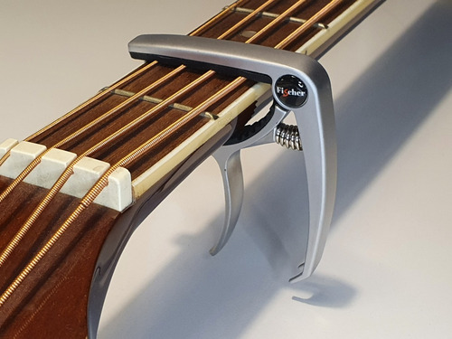 Capotraste Capodastro Transporte Resistente Excelente Calidad Ideal Para Ukelele Y Todo Tipo De Guitarras