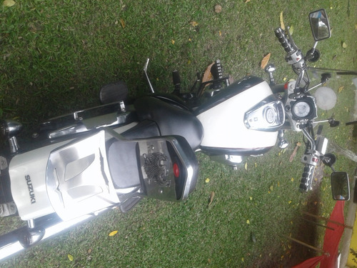 Moto Bolevard M 800