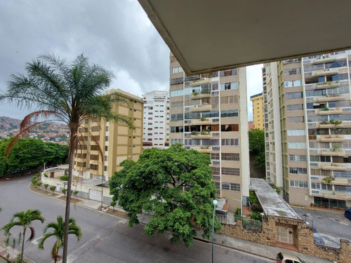 Bello Apartamento En Una De Las Mejores Zonas De Caracas , Urbanización Macaracuay