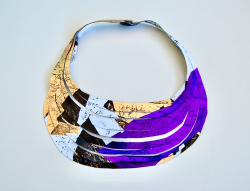 Imagen 1 de 5 de Collar Ondas Corto - Violeta
