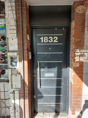 Imagen 1 de 13 de En Venta Fte A Estacion Depto Tipo Casa 4 Amb En Muy Buen Estado En Lanus (079)