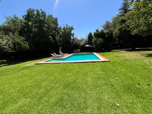 Gran Casa En Chicureo Bajo Costo De Agua