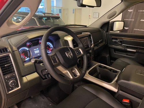 Imagen 4 de 25 de Ram 1500 At8 Laramie 5.7l V8 Cap/ Dep Concesionario Oficial