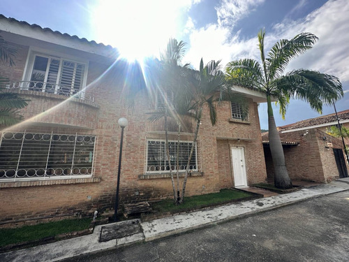 Venta Townhouse Los Aleros, Colinas De Guataparo Valencia