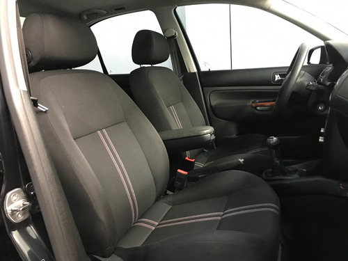 Imagen 20 de 25 de Bora 1.8t Highline 1.8 T Manual Tela Cuero Vento Sportline
