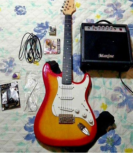 Guitarra Eléctrica Marca Guson Con Amplificador Maxine