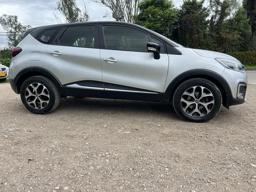 Renault Captur 2.0 Intens Automática