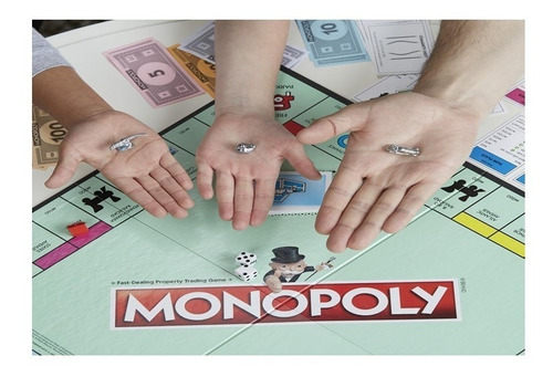 Imagen 8 de 10 de Juego de mesa Monopoly Clásico Hasbro C1009