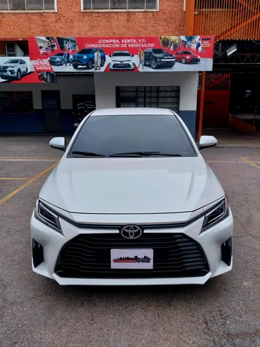 Toyota Yaris E 2024
