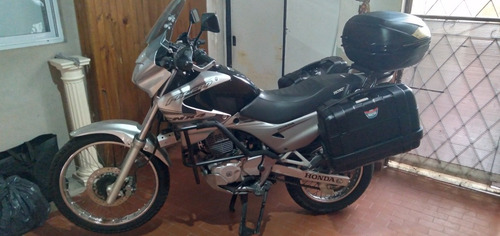 Imagen 9 de 14 de Honda Falcon 400