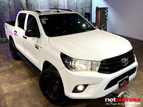 Toyota Hilux 2.8 Tdi Cabina Doble Mt