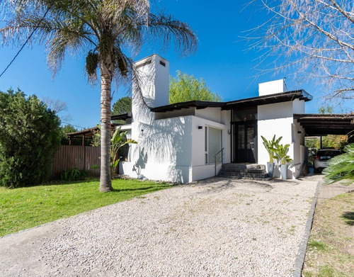 Casa En Venta 4 Amb. Barrio Cerrado Altos Del Sol Ituzaingó